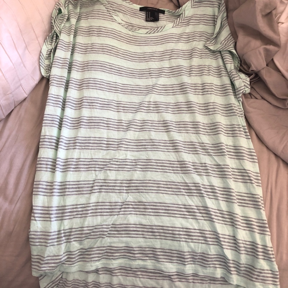 High low short sleeve shirt